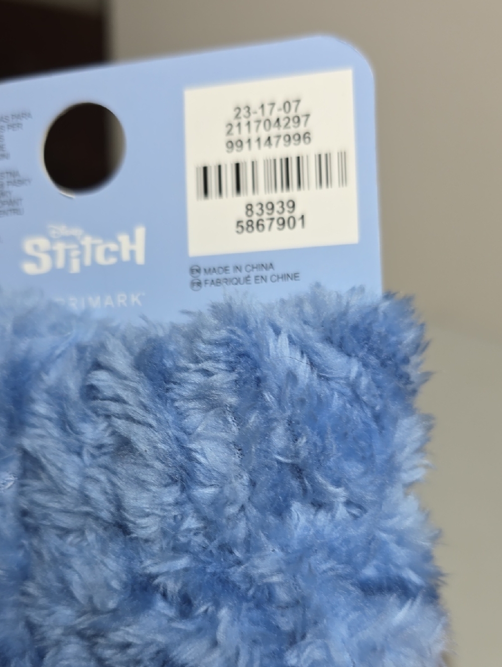 Disney Stitch Wrist Wash Bands Plush Spa Sweatbands Primark NWT - Picture 3 of 3